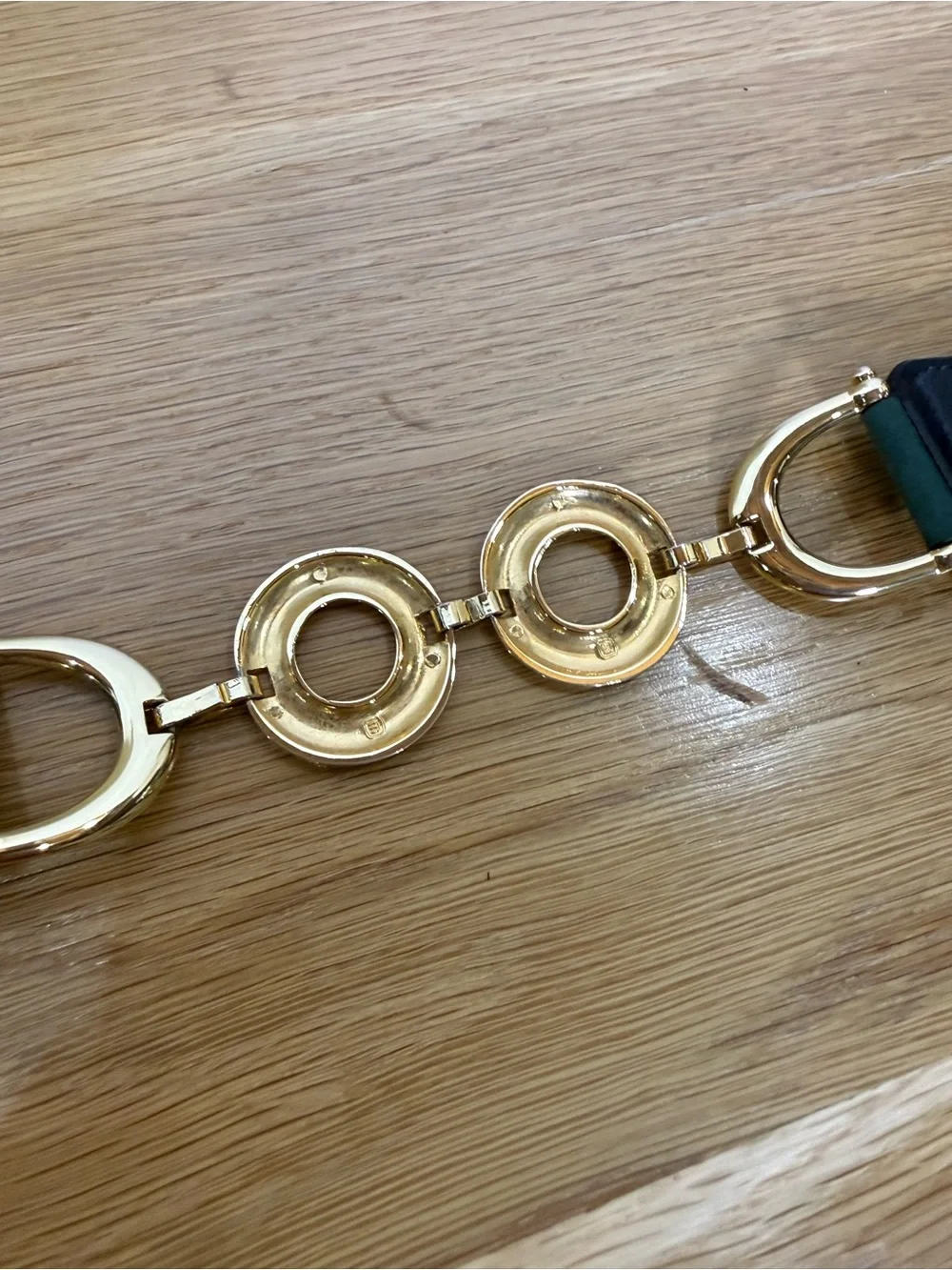 Medicis France Statement Belt Green Leather Gold Link Vintage small/medium 31 in